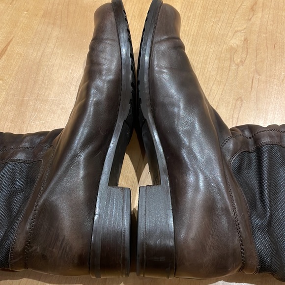 Stuart Weitzman brown leather/textured leather satin lined interior buckle boots - Picture 9 of 16